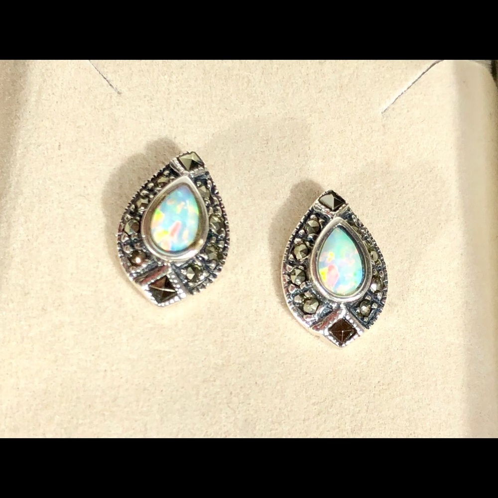 Women’s Earrings